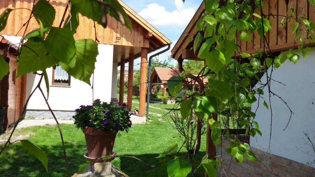 Zergeboglár Vendégház Szilvásvárad Esterno foto